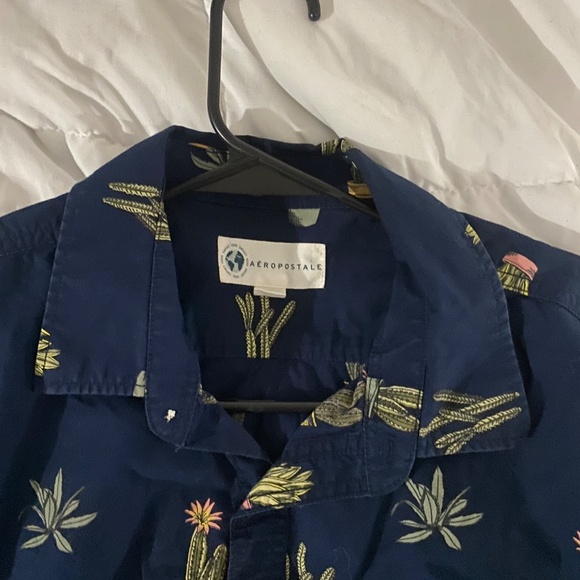 Aeropostale button up - Picture 3 of 4
